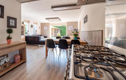Wemeldinge House | Beautiful Home In Wemeldinge With Sauna
