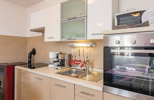 Municipality of Zminj House | Beautiful home in Zminj with kitchen