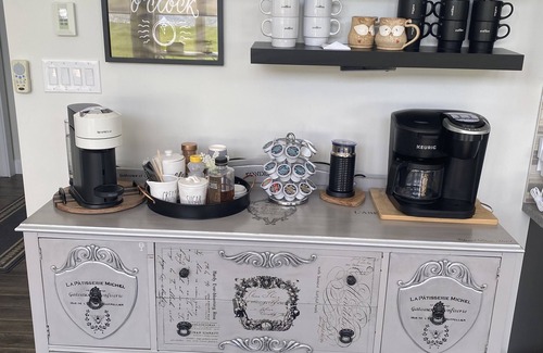 St-Nicholas House | Beautiful Home located right on the ocean, private beach and year round Hot Tub!