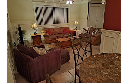 Victoria Gardens House | Beautiful home-minutes from Westgate and Arrowhead mall