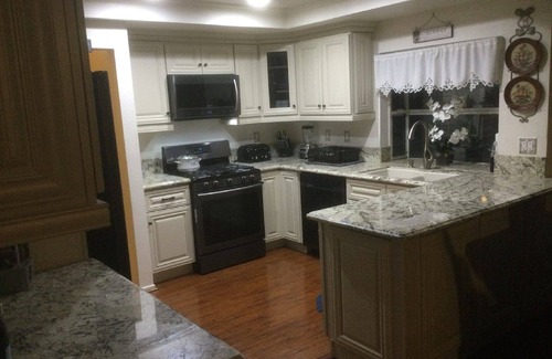 Temecula House | Beautiful home w/pool/spa, Wineries are 12 miles away ,Wilson Creek a Favorite !