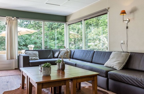 De Bult House | Beautiful home with lots of privacy, in the forest