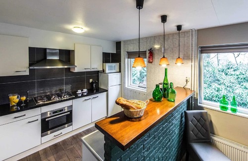 De Bult House | Beautiful home with lots of privacy, in the forest