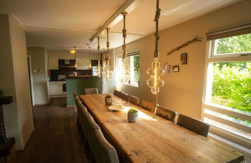 De Bult House | Beautiful home with lots of privacy, in the forest