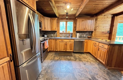 Queensbury House | Beautiful House 10 min From Lake George