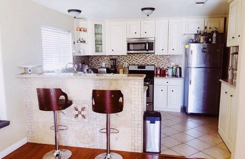 Spring Valley House | Beautiful house -3 bedrooms pool & jacuzzi!