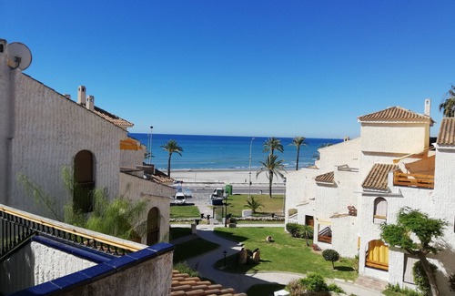Santa Pola House | Beautiful house by beach in Santa Pola Alicante province. Bungalow bonito al mar