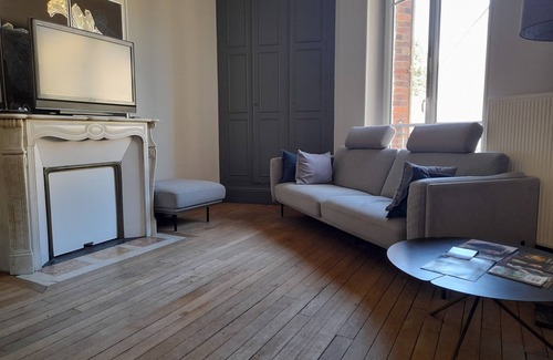 Chateau-Thierry House | Beautiful house with terrace