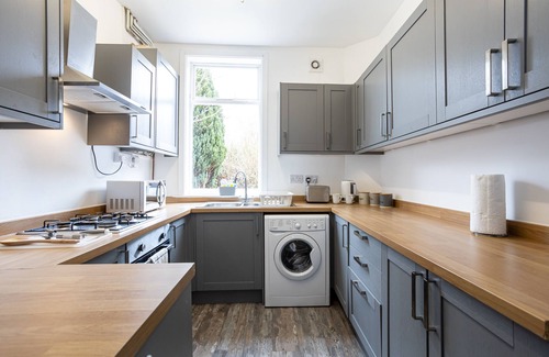 Cheadle House | Beautiful house in Cheadle, 7 mins from Manchester airport.
