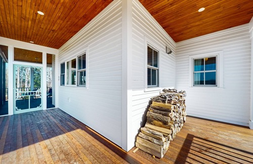 South Londonderry House | Beautiful house w/mountain views, hot tub, fireplace, air hockey, bbq, a/c