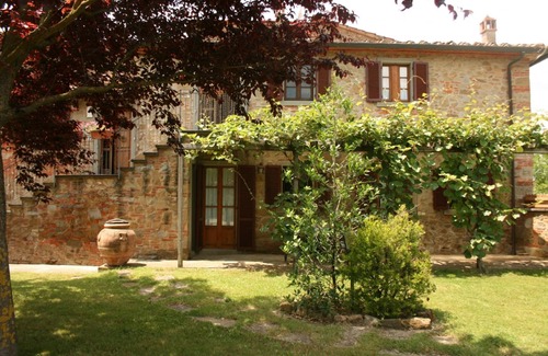 Castiglion Fiorentino Apartment | Beautiful apartment for 4 guests with pool, WIFI, TV and pets allowed, close to Cortona