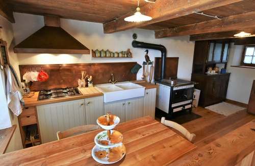 San Giacomo Filippo House | Beautiful private villa for 6 people with TV