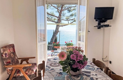San Lorenzo al Mare House | Beautiful private villa for 7 guests with TV and terrace