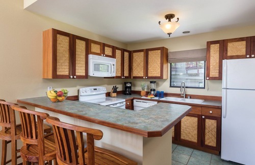 Kailua-Kona Resort | Beautiful Kona Hawaiian - 2BR/2BA Deluxe Unit