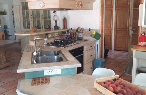 Saint-Paul-en-Foret Villa | Beautiful, large villa in a quiet location 30 mins from the sea 7pers max.