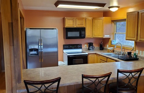 Rogers Cabin | Beautiful lake cabin, relaxing spot to get-a-way and enjoy a fantastic view.