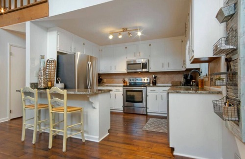 Gainesville House | Beautiful Lake Home for Longer Stays, 30 night minimum