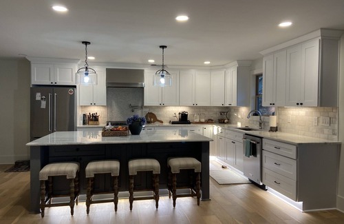 Gainesville House | Beautiful Lake House with pool, dock with party deck, video games, pool table