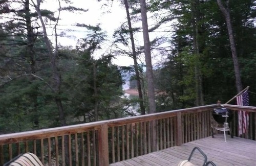 Unaka House | Beautiful Lake House on Lake Hiwassee in Bear Paw with Dock and majestic views