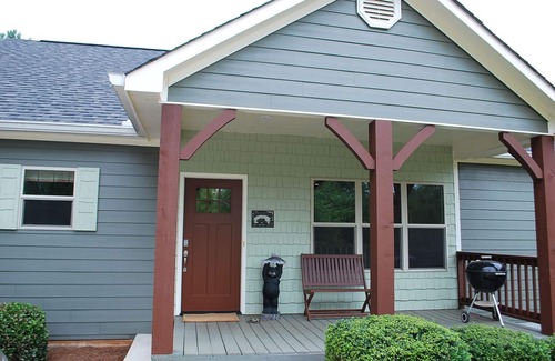Wedowee House | Beautiful Lake House With Pontoon Boat Available!