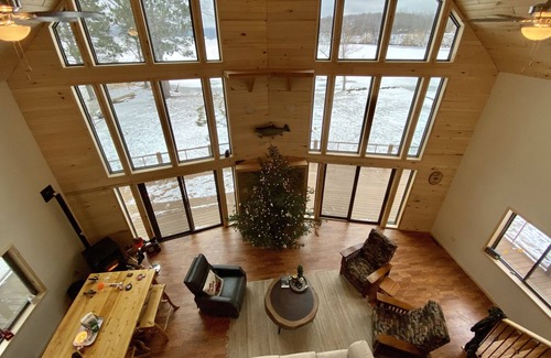 Big Bay House | Beautiful Lake Independence Home!