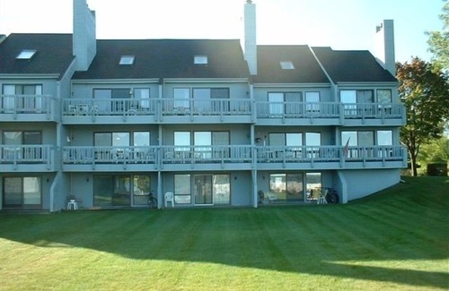 Petoskey Condo | Beautiful Lake Michigan Condo on Little Traverse Bay Petoskey