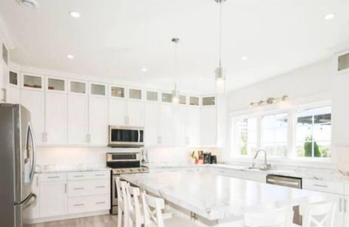 Peggy's Cove House | Beautiful Lakefront Home Near Peggy’s Cove