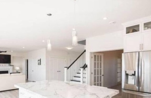 Peggy's Cove House | Beautiful Lakefront Home Near Peggy’s Cove