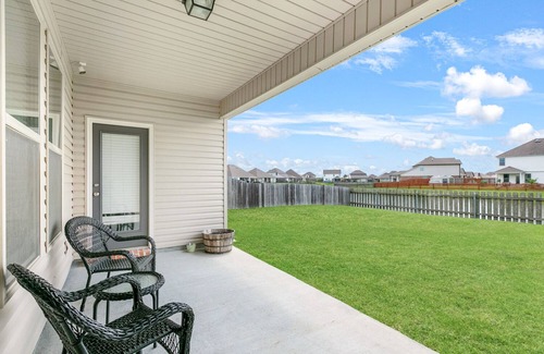 Slidell House | Beautiful Lakefront Home