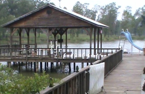 Cedar Bluff House | Beautiful Lakefront Getaway