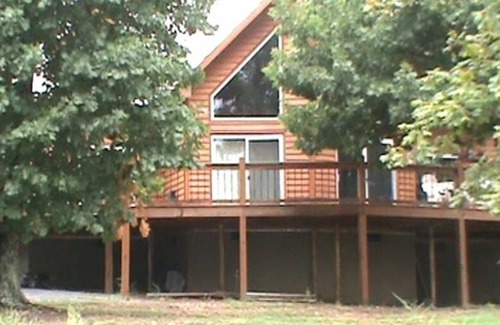 Cedar Bluff House | Beautiful Lakefront Getaway