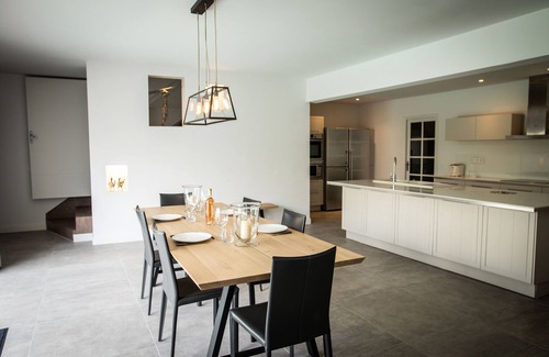 La Flotte House | Beautiful large 5 bedroom house in the village centre.