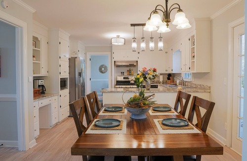 Snow Hill House | Beautiful, large home for family or friend gatherings!