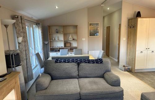 Hopton Cabin | Beautiful Lodge With Decking In Norfolk, At Breydon Water Park Ref 10045B