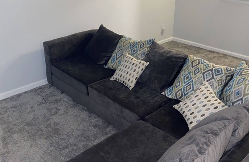 Clarkston Apartment | Beautiful Loft with fun amenities, also close to Stone Mountain.