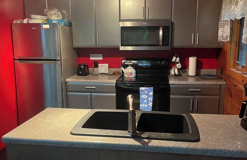 Bolton Landing House | Beautiful Log House In Bolton In Lake George Paradise! Dog friendly!