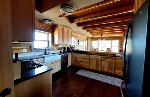 Pagosa Springs House | Beautiful log home with big valley mountain views!