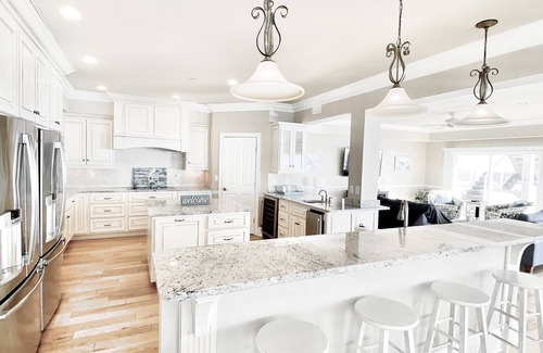 Ocean Isle Beach House | BEAUTIFUL LUXURY OCEANFRONT HOME! Sleeps 25, Elev, pool & rooftop deck. 7B/7B.