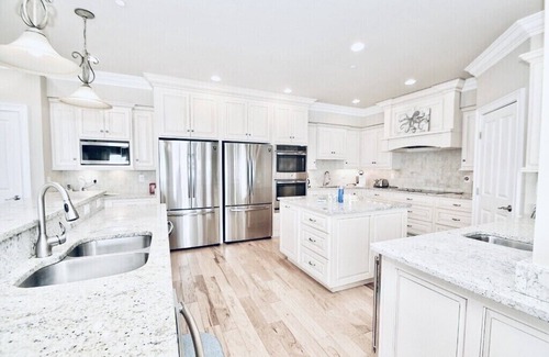 Ocean Isle Beach House | BEAUTIFUL LUXURY OCEANFRONT HOME! Sleeps 25, Elev, pool & rooftop deck. 7B/7B.