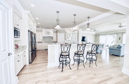 Ocean Isle Beach House | BEAUTIFUL LUXURY OCEANFRONT HOME! Sleeps 25, Elev, pool & rooftop deck. 7B/7B.