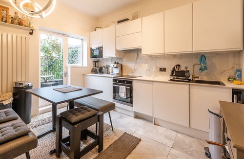 Tollington Apartment | Beautiful luxury flat in North London | Pass the Keys