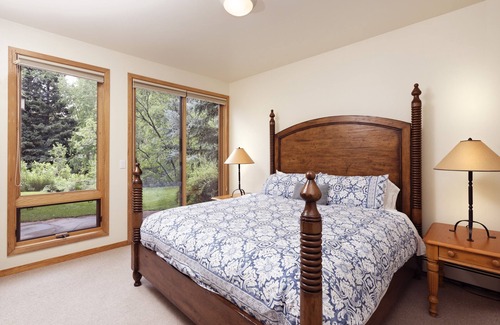 Woody Creek House | Beautiful Luxury Home on the Roaring Fork River in Woody Creek