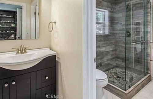 Yucaipa House | Beautiful Luxury Home