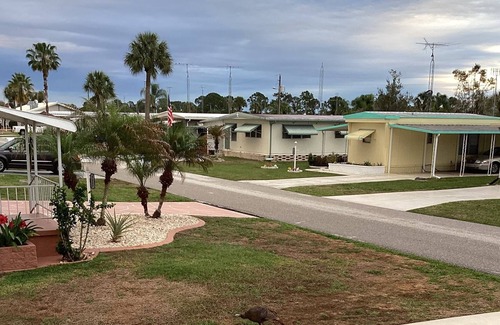 Sebring House | Beautiful Manufactured Home in Upscale Park Sebring Florida