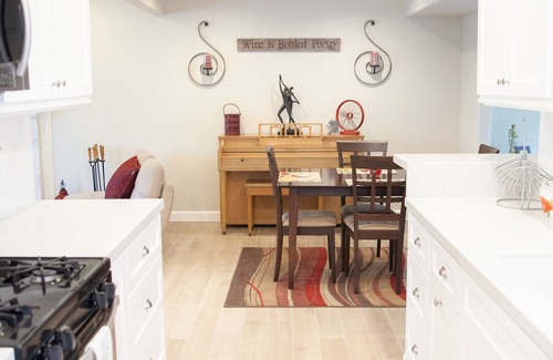 Orange House | Beautiful Modern Clean Family 1 Story Home! Near Disneyland, Chapman Convention