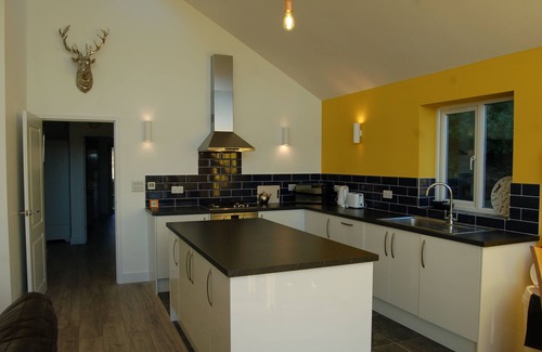 Trearddur Bay House | Beautiful, Modern Villa 5 mins walk from the Stunning Bay at Trearddur