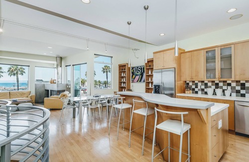 Hermosa Beach House | Beautiful Modern Home a Block from the Beach