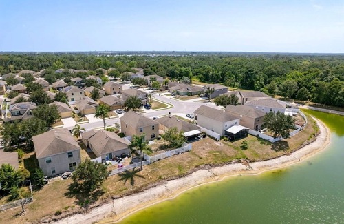Palmetto House | Beautiful Modern Waterfront Home