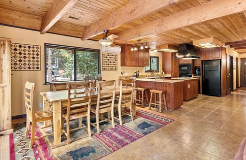 Placerville Ski Chalet | Beautiful Mountain Chalet- Sierra Tahoe Area