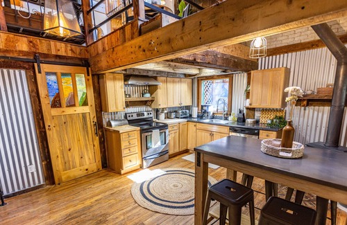 Jamestown Cabin | Beautiful Mountain Retreat only 15 minutes from Boulder CO